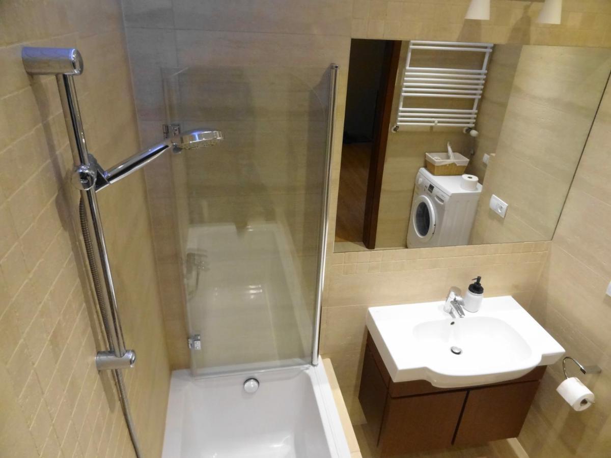 10 Min Do Lotniska, 2 Syp, Ekspres Do Kawy, Kosmetyki Ada, By Visitwarsaw Apartments מראה חיצוני תמונה